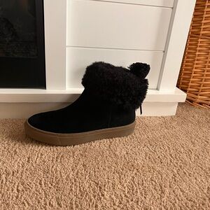 Cold weather winter boots